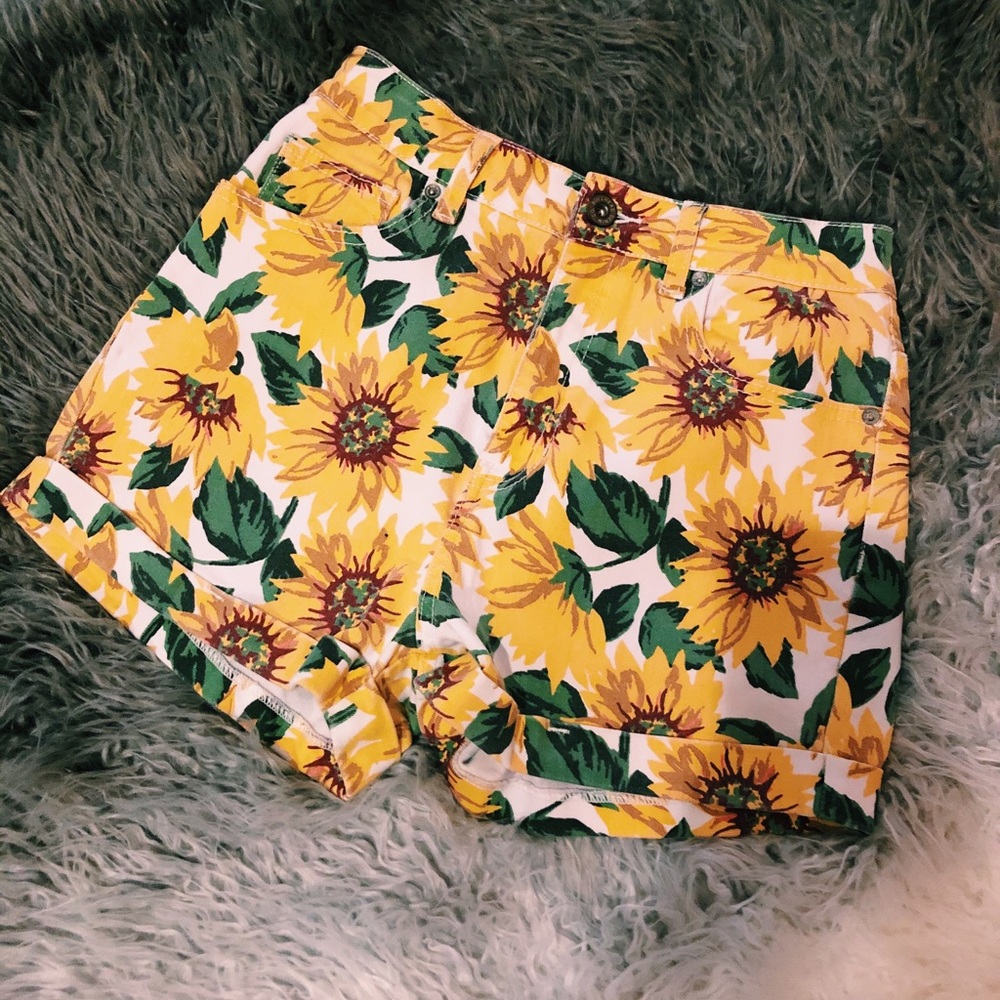 PERFECT HIGH RISE SUMMER SHORT